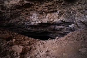 Da Riyadh: Grotta di Heet e dune di sabbia rossa