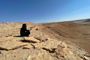 From Riyadh: Tuwaiq Mountain and Old Camel Tracks Day Trip