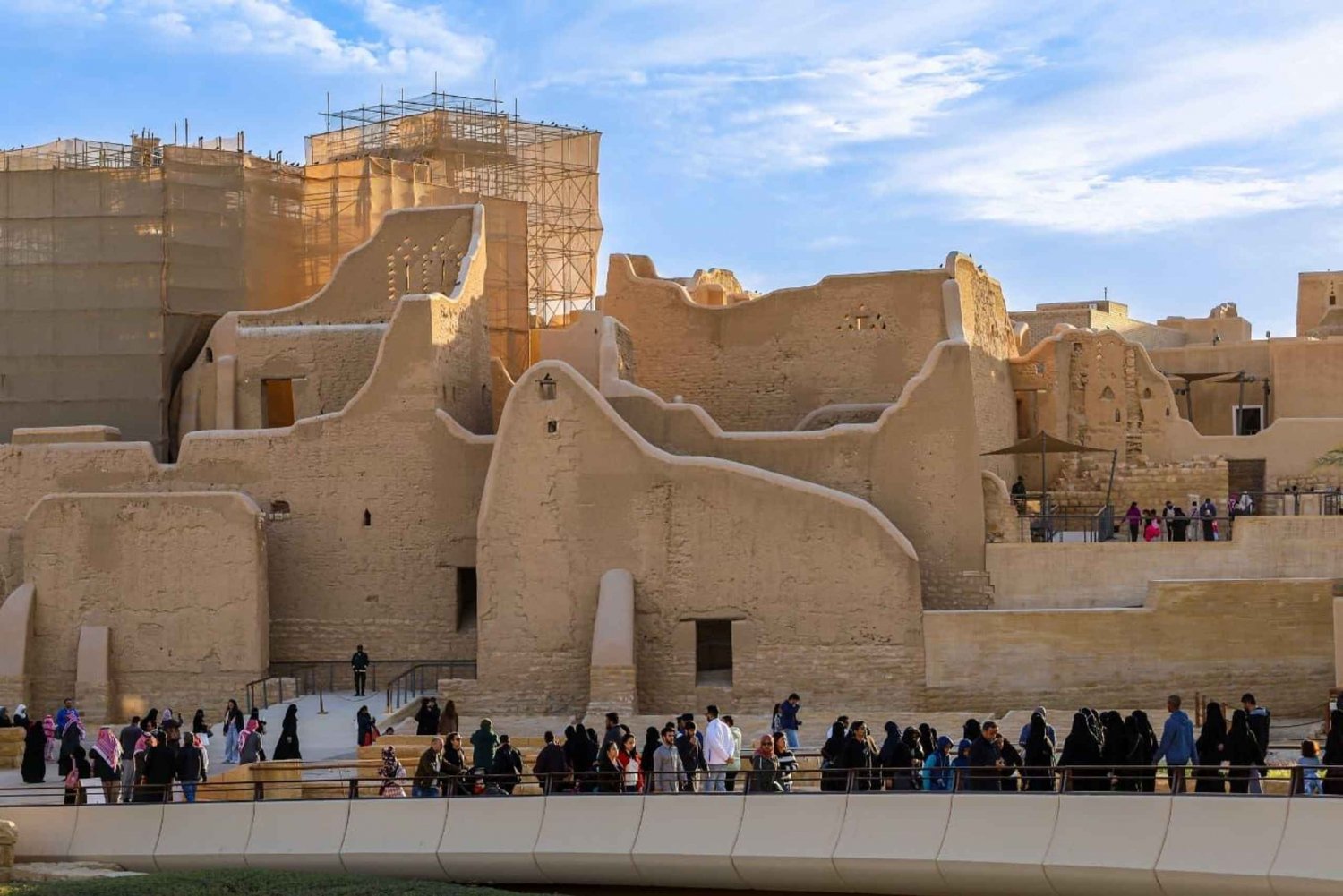 Tour di mezza giornata: Tour guidato di Diriyah e KAFD con cena