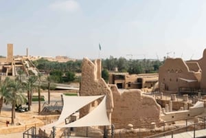 Halfdaagse tour: Rondleiding in Diriyah en KAFD met diner