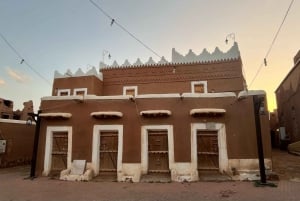 Excursión Patrimonio de Ushaiqer desde Riad con Cena
