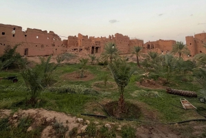 Visite du patrimoine d'Ushaiqer au départ de Riyad avec dîner