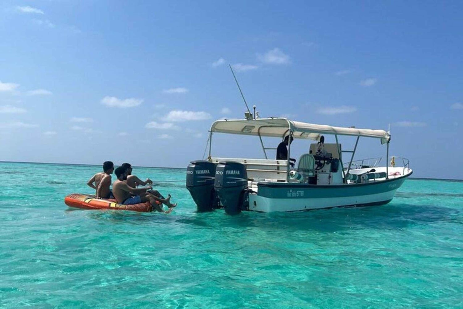 Djeddah : croisière aux îles Bayadah avec plongée en apnée