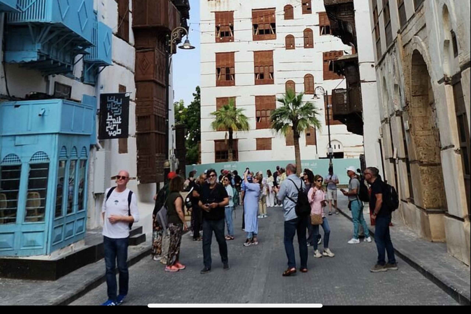 Jeddah: City Highlights Tour with Local Guide