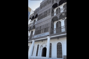 Jeddah: City Highlights Tour with Local Guide