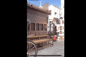 Jeddah: City Highlights Tour with Local Guide