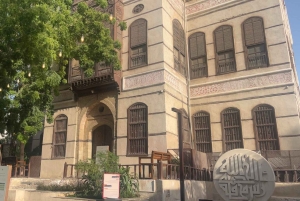 Jeddah: City Highlights Tour with Local Guide