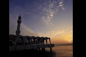 Jeddah: City Highlights Tour with Local Guide
