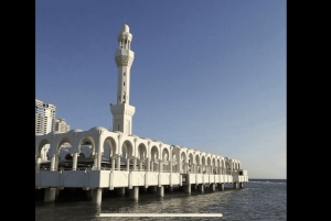 Jeddah: City Highlights Tour with Local Guide