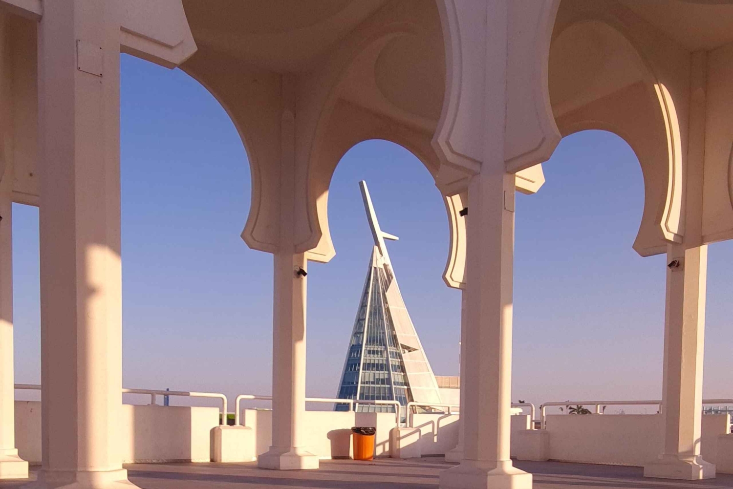 Jeddah: City tour include old Jeddah OR Safari