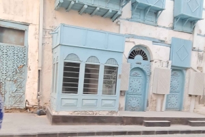 Jeddah: City tour include old Jeddah OR Safari