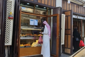 Jeddah: City tour include old Jeddah OR Safari