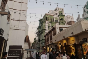 Jeddah: City tour include old Jeddah OR Safari