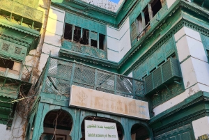 Jeddah: City tour include old Jeddah OR Safari