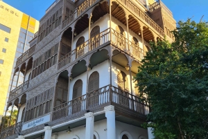 Jeddah: City tour include old Jeddah OR Safari