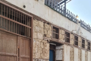 Jeddah: City tour include old Jeddah OR Safari