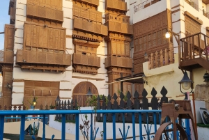 Jeddah: City tour include old Jeddah OR Safari