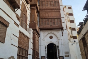 Jeddah: City tour include old Jeddah OR Safari