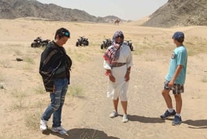 Safari nel deserto di Jeddah: quad, fattoria di cammelli e tramonto