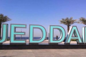 Jeddah port: Historical Tour of Old Town by Car