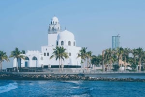 Jeddah port: Historical Tour of Old Town by Car