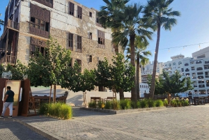 Jeddah: PRIVATE Tour Al Balad with A local Certified Guide