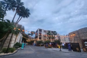 Jeddah: PRIVATE Tour Al Balad with A local Certified Guide