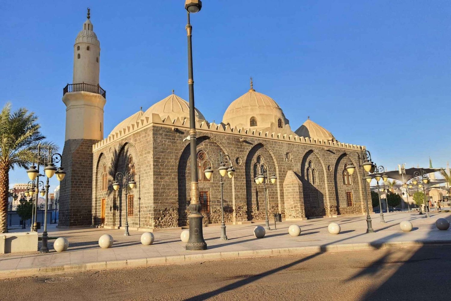 Madinah Holy Places / Ziyarat (Half Day Tour Private)