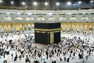 Jeddah: Mecca and Medina 7-Day Umrah Tour Package with Hotel
