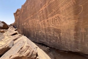 Najran: visita guiada de 2 dias a Al-Ukhdood e aos poços de Hima