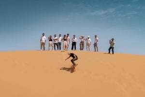 Esperienza nel campo del deserto del Parco nazionale a Riyadh