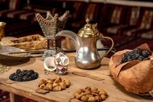 Esperienza nel campo del deserto del Parco nazionale a Riyadh