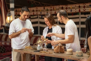 Esperienza nel campo del deserto del Parco nazionale a Riyadh