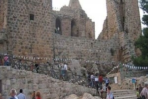 日帰りツアー：アンマン発ジェラシュ城とアジュルン城
