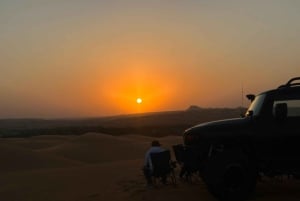 Rijad: czerwony piasek: jazda na ATV po wydmach, jazda na wielbłądzie i sandboarding