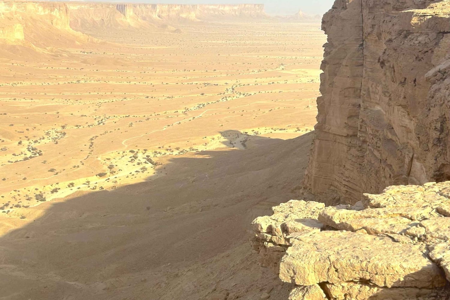 Riad: 3 tunnin Second Edge of the World -retki Darb Al-Manjour -polulla