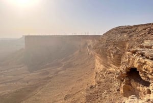 Riad: 3 tunnin Second Edge of the World -retki Darb Al-Manjour -polulla