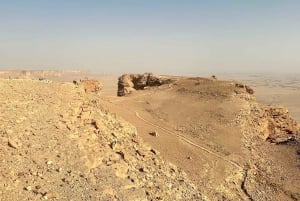 Riad: 3 tunnin Second Edge of the World -retki Darb Al-Manjour -polulla