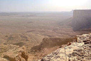 Riad: 3 tunnin Second Edge of the World -retki Darb Al-Manjour -polulla
