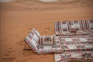 Riad: Aavikon sydämessä sijaitsevalla kamelifarmilla vierailu
