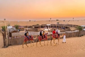 Dubai: Safari nel deserto, giro in cammello, sandboard e cena a buffet