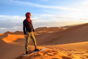 Dubai: Safari nel deserto, giro in cammello, sandboard e cena a buffet