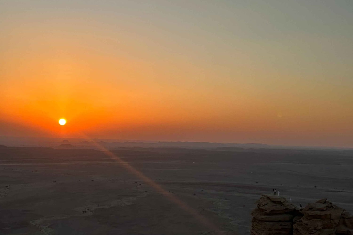 Riyadh: tour privato sul bordo del mondo con servizio navetta