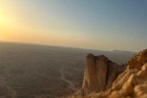 Riyadh: tour privato sul bordo del mondo con servizio navetta