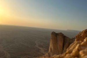 Riyadh: tour privato sul bordo del mondo con servizio navetta