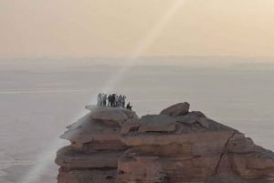 Riad: Sonnenaufgangstour zum Rand der Welt