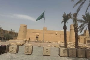 Riyadh Hoogtepunten stadstour & lokale culinaire ervaring