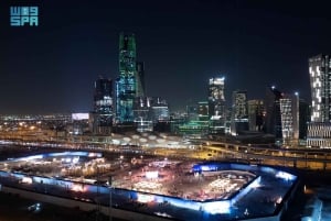 Riad: Kingdom Tower, Faisaliah Tower und Tahlia Street
