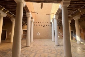 Riyadh: Masmak Fort, Souq AlZal, and Murabba Palace Tour