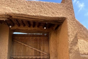 Riyadh: Masmak Fort, Souq AlZal, and Murabba Palace Tour